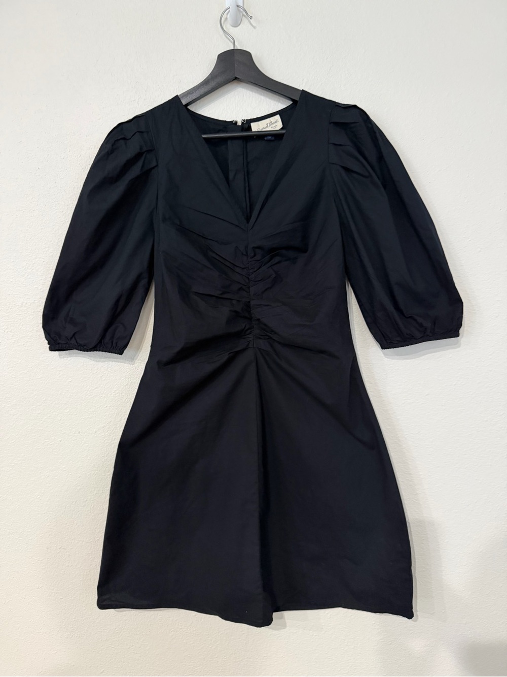 Universal Thread Black Puff-Sleeve V-Neck Mini Dress sz 6. D022
